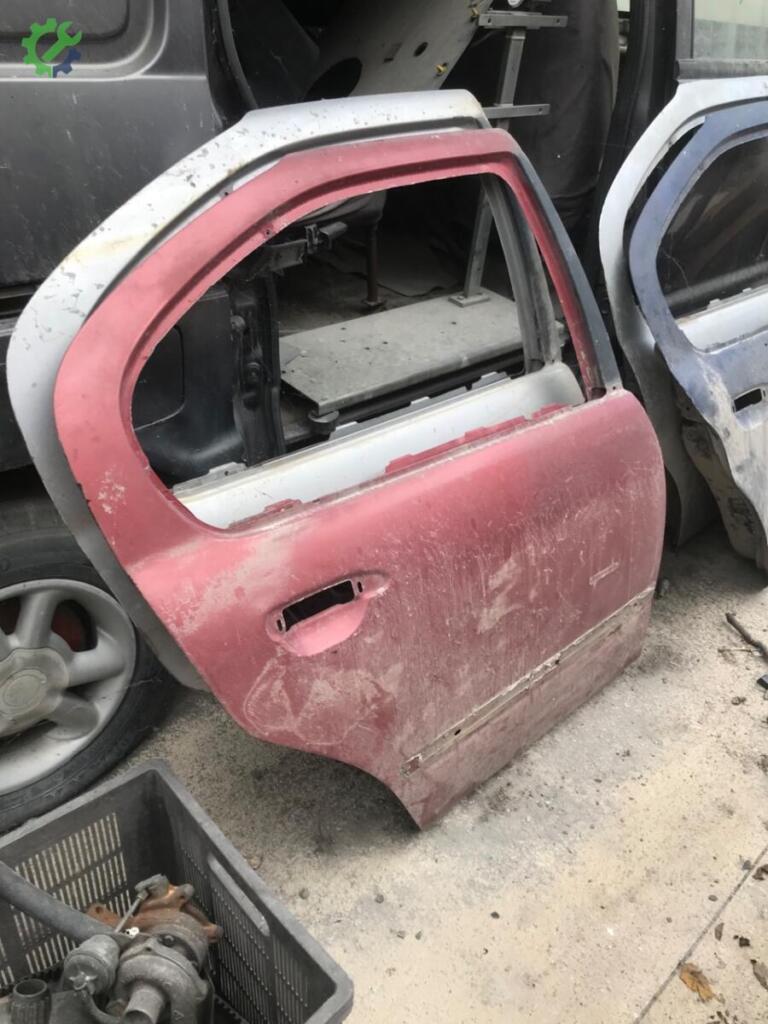 Nissan Primera Sağ Arka Kapı çıkma parça