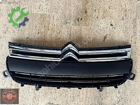 Citroen Berlingo Ön Panjur çıkma parça