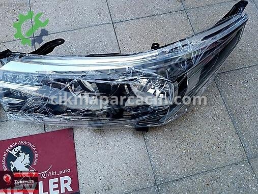 Toyota Corolla Far çıkma parça