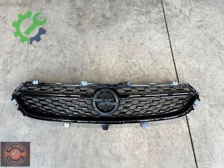 Opel Corsa Ön Panjur 9829474480 çıkma parça