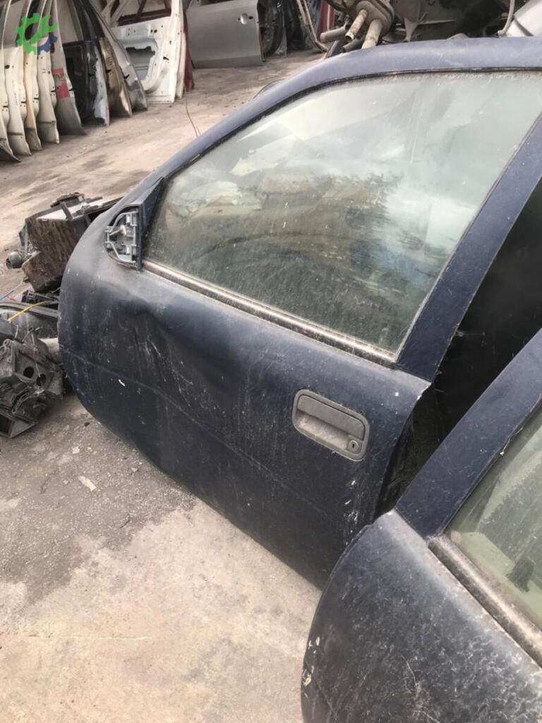 Opel Vectra Sol Ön Kapı 1990-199 çıkma parça