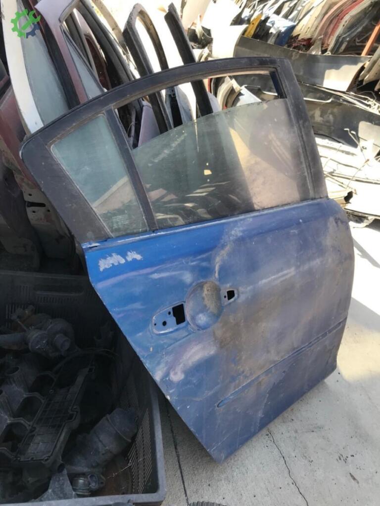 Mazda 3 Sağ Arka Kapı çıkma parça