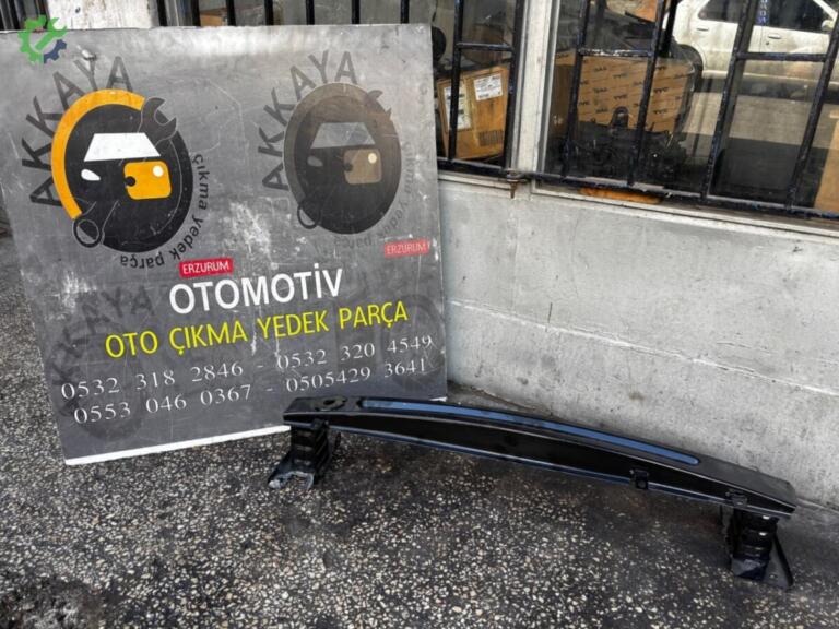 Skoda Fabia Ön Tampon Demiri çıkma parça