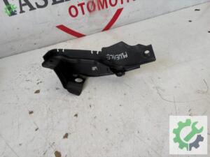 RENAULT FLUENCE CAM IZGARA SAĞ ALT BAKALİTİ