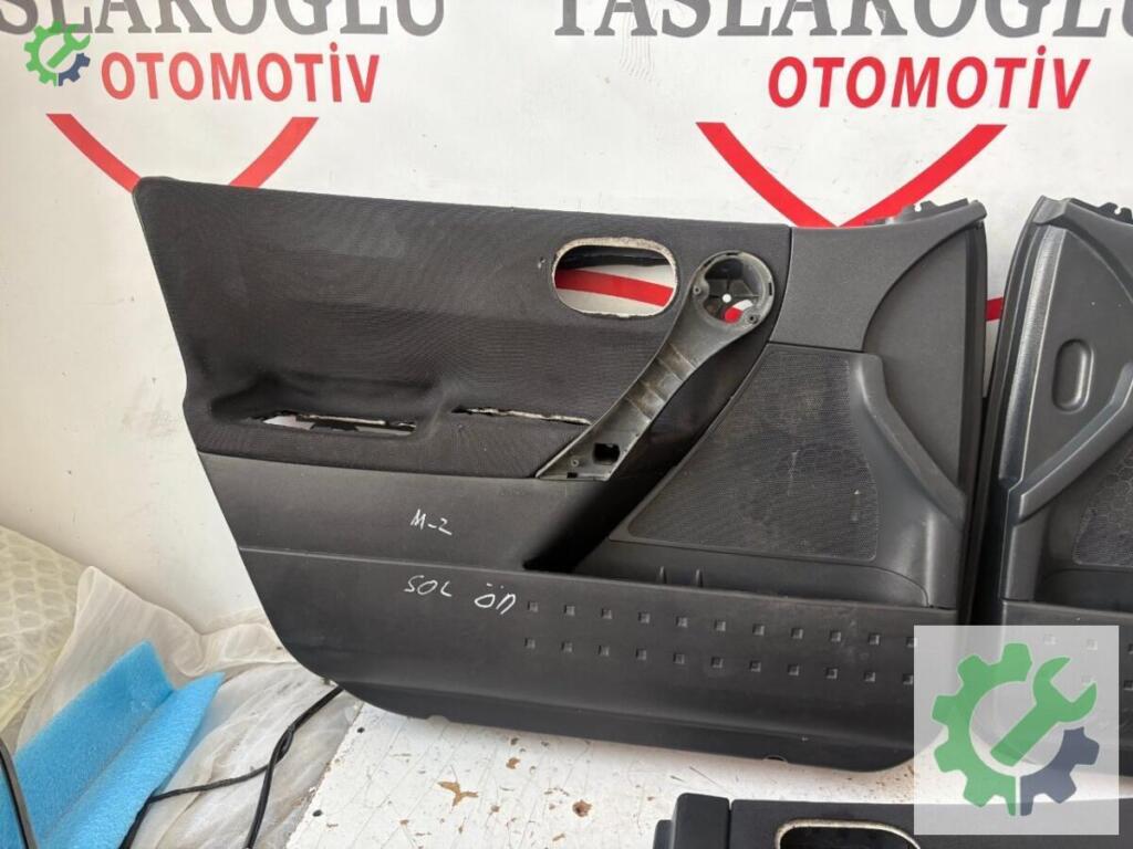 Renault Megane Kapı Döşemesi çıkma parça
