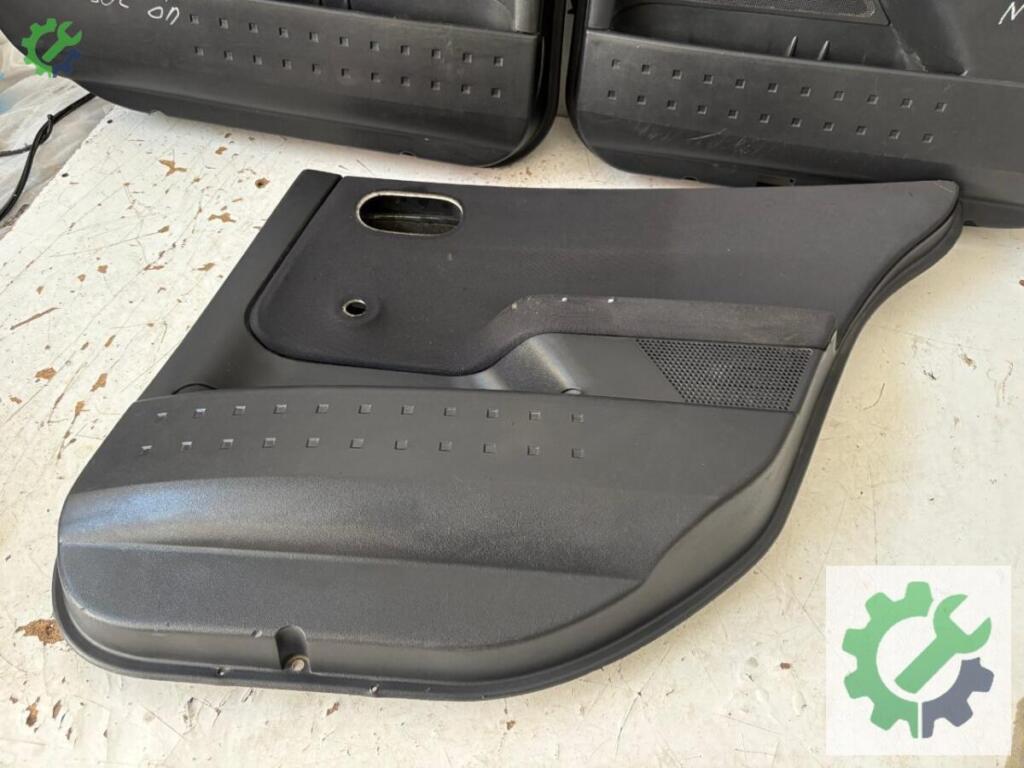Renault Megane Kapı Döşemesi çıkma parça