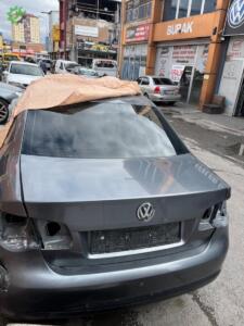 Jetta 2006-2010 çıkma bagaj kapağı