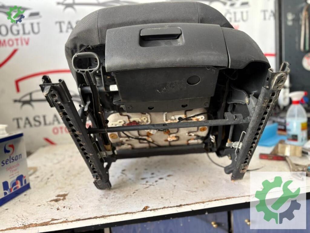 Volkswagen Tiguan Koltuk çıkma parça