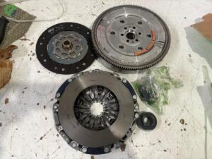 PEUGEOT 308,508 1.6 BLUEHDİ VOLANT DEBRİYAJ SET ÇİFT KAVRAMA SIFIR
