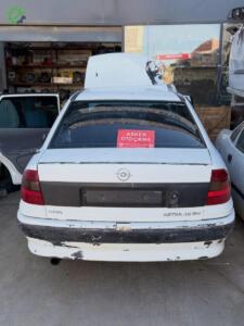 Astra F sedan arka bagaj kapağı