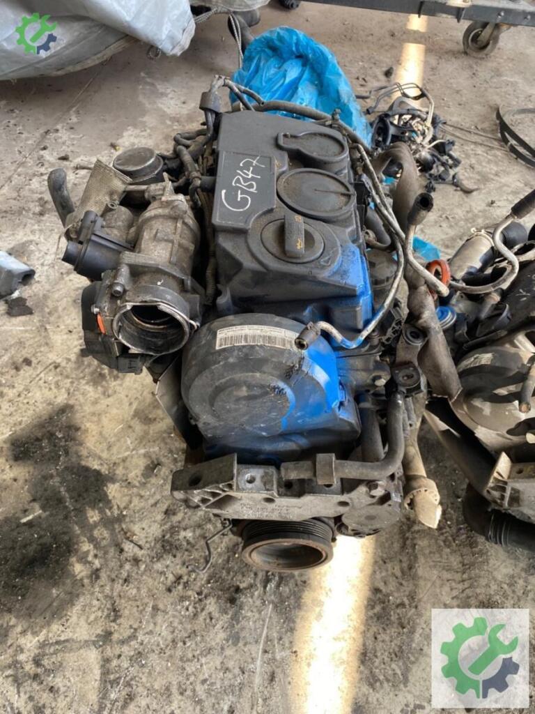 Volkswagen Caddy Komple Motor çıkma parça