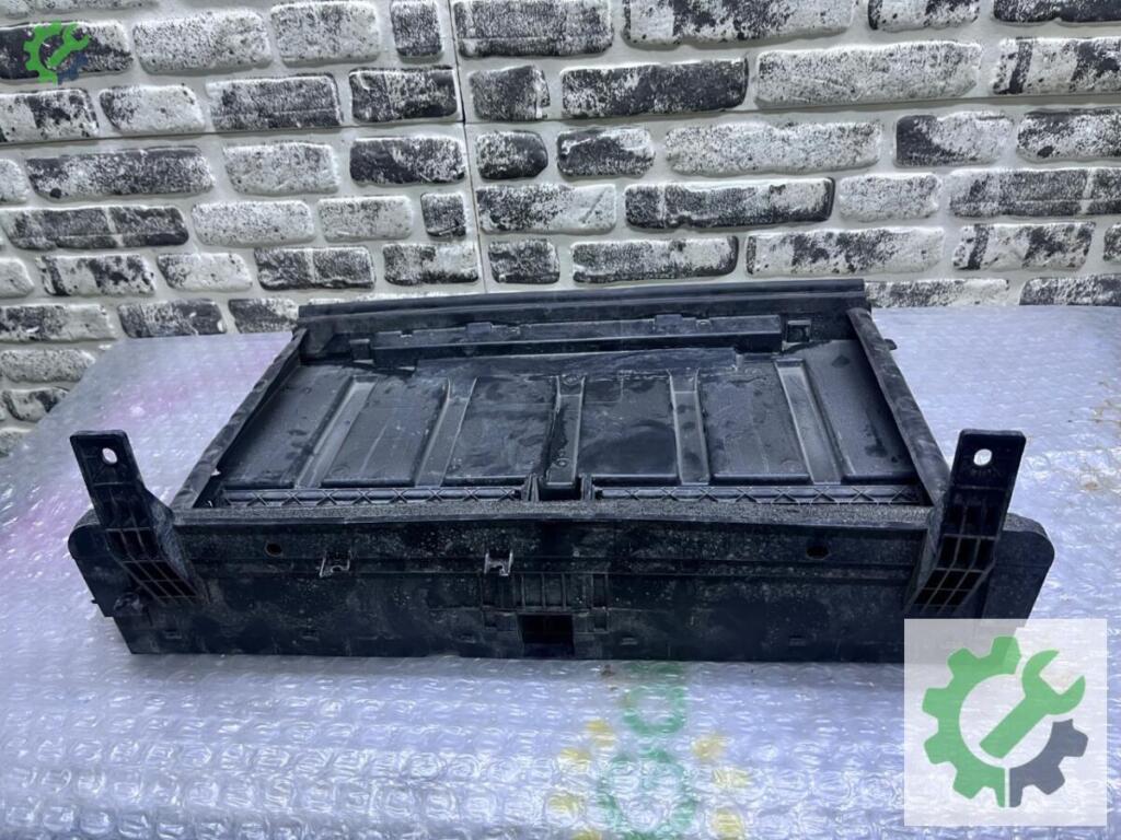 Volvo EX30 Hava Yönlendirme Paneli 80005258 çıkma parça