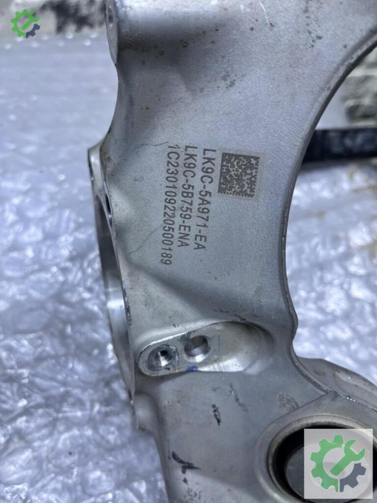 Ford Mustang Taşıyıcı LK9C-5B758-ENA çıkma parça