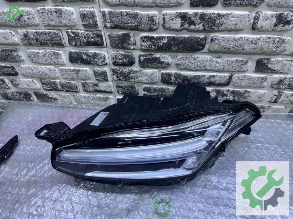 Volvo XC90 Sol Ön Far 31655714 çıkma parça