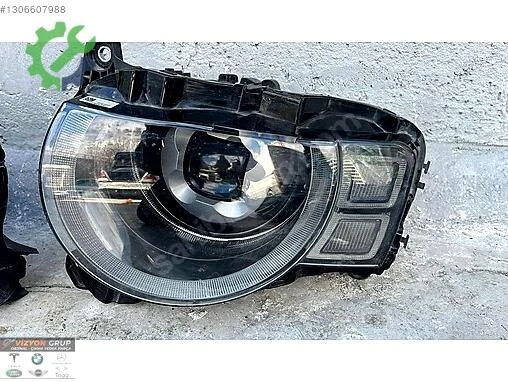 Land Rover Defender Far L8B213W029 çıkma parça