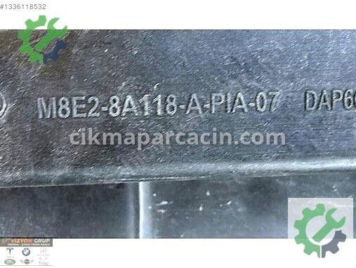 Land Rover Range Rover Ön Hava Kanalı M8E2-8A118 çıkma parça