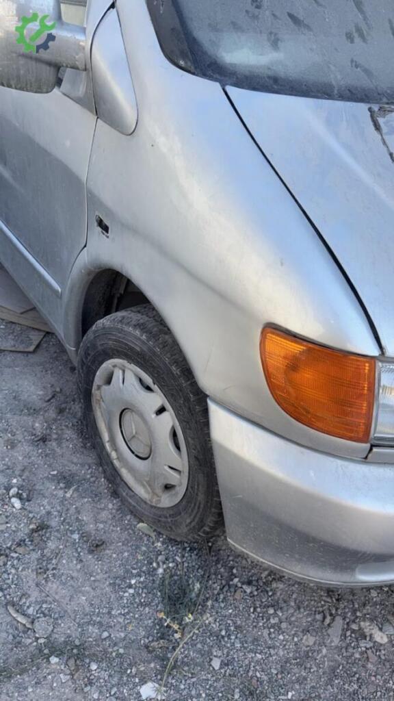 Mercedes-Benz Vito Sağ Ön Çamurluk çıkma parça
