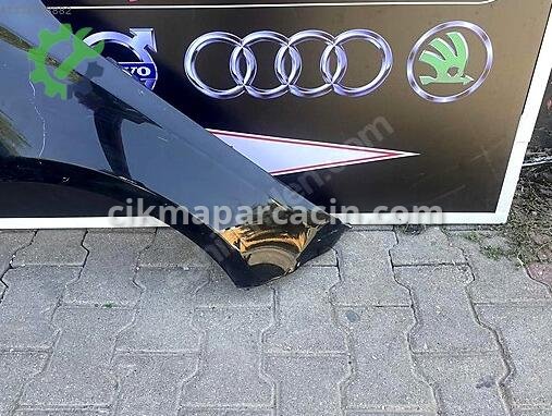 Mercedes-Benz A Sağ Ön Çamurluk çıkma parça