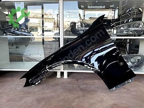 Mercedes-Benz E Sol Ön Çamurluk çıkma parça