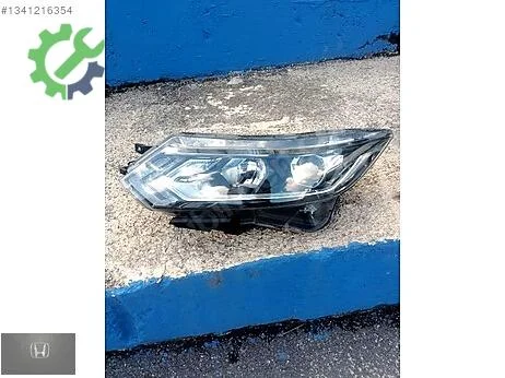 Nissan Qashqai Sol Ön Far çıkma parça
