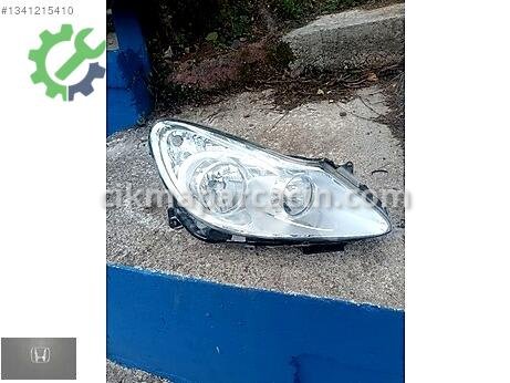 Opel Corsa Sağ Ön Far çıkma parça