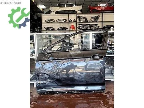 Volkswagen Passat Sol Ön Kapı çıkma parça