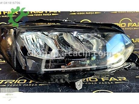 Peugeot 208 Sağ Ön Far çıkma parça