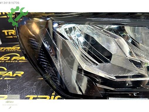 Peugeot 208 Sağ Ön Far 9833036180 çıkma parça