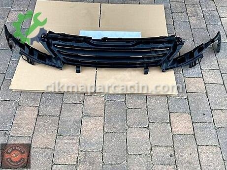 Peugeot 308 Ön Panjur çıkma parça