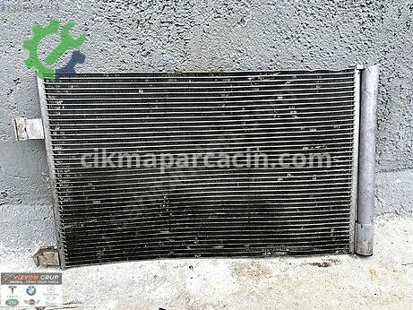 Land Rover Range Rover Radyatör çıkma parça