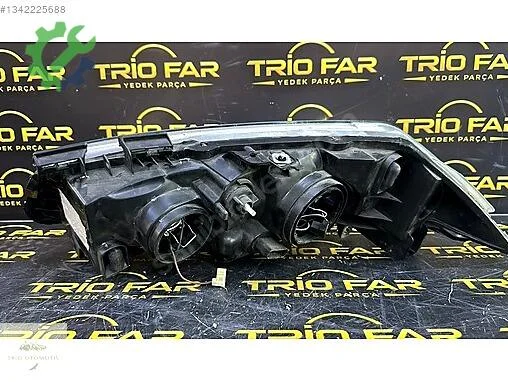 Renault Megane Sağ Ön Far çıkma parça