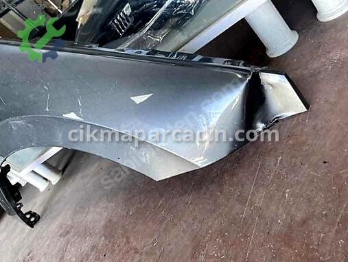Skoda Kamiq Sağ Çamurluk çıkma parça