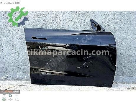 Tesla Model Y Sağ Kapı çıkma parça