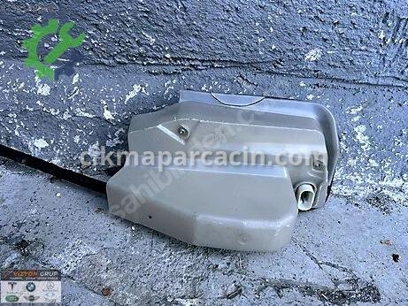 Tesla Model Y Sağ Arka Kapı çıkma parça