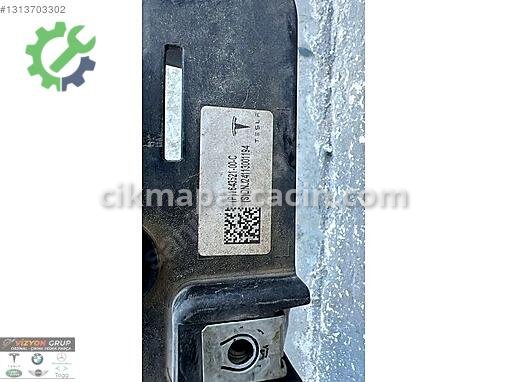 Tesla Model Y Ön Panel 1643521-00-C çıkma parça