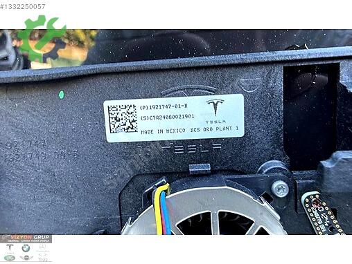 Tesla Model Y Ön Cam 1619889-99-E çıkma parça