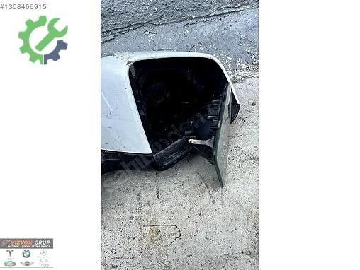 Tesla Model Y Sağ İç Ayna çıkma parça