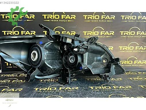 Toyota Auris Sol Ön Far çıkma parça
