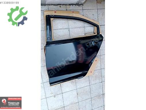 Toyota Corolla Kapı çıkma parça
