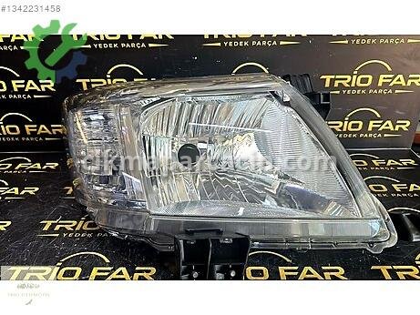 Toyota Hilux Sağ Ön Far çıkma parça