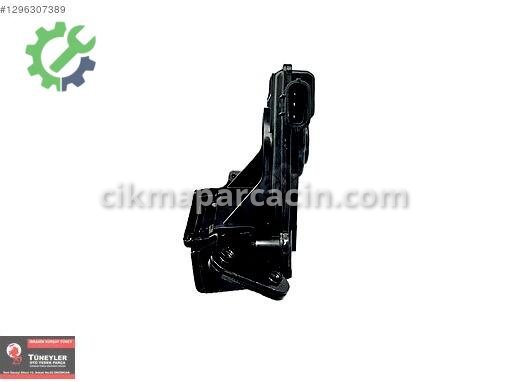 Toyota Auris Bagaj Kilidi çıkma parça
