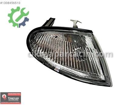 Mazda 323 Sinyal çıkma parça