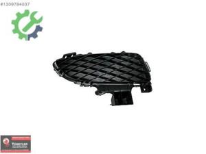 TÜNEYLER ‘DEN MAZDA 3 SİS LAMBA KAPAĞI 2003 2008