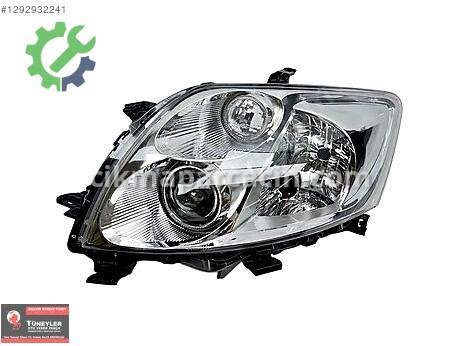 Toyota Auris Far çıkma parça