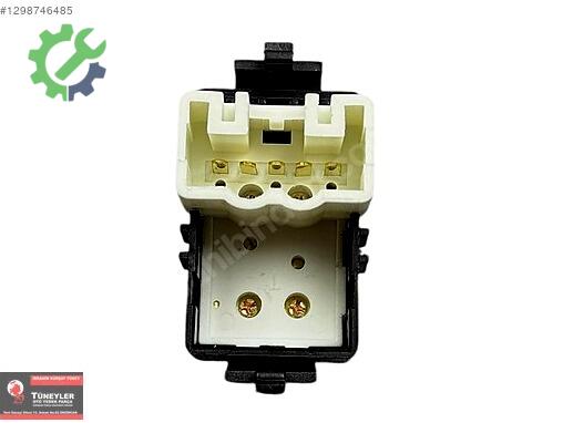 Toyota Corolla Cam Düğmesi çıkma parça
