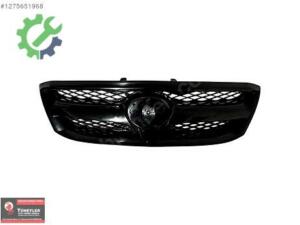 TÜNEYLER ‘DEN TOYOTA HILUX ÖN PANJUR SIYAH KROM ÇITALI 2006 2008