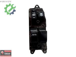 TÜNEYLER ‘DEN TOYOTA YARİS CAM DÜĞMESİ 2000 2005