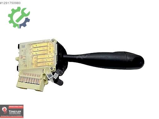 Toyota Yaris Sinyal Kolu çıkma parça