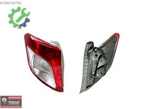 TÜNEYLER ‘DEN TOYOTA YARİS STOP LAMBASI TAKIMI 2012 2014