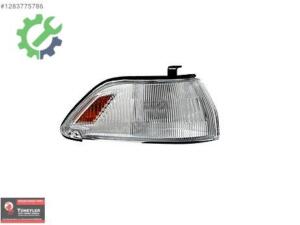 TÜNEYLR ‘DEN TOYOTA CORONA SİNYAL LAMBASI TAKIMI AT171 1987 1989
